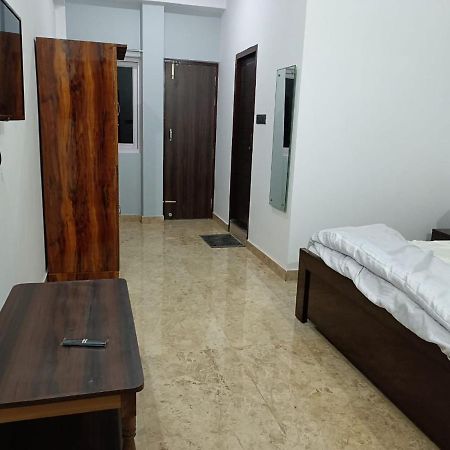 Shivalik Residency - Hotel & Banquet Hall Bāra Banki Exterior foto