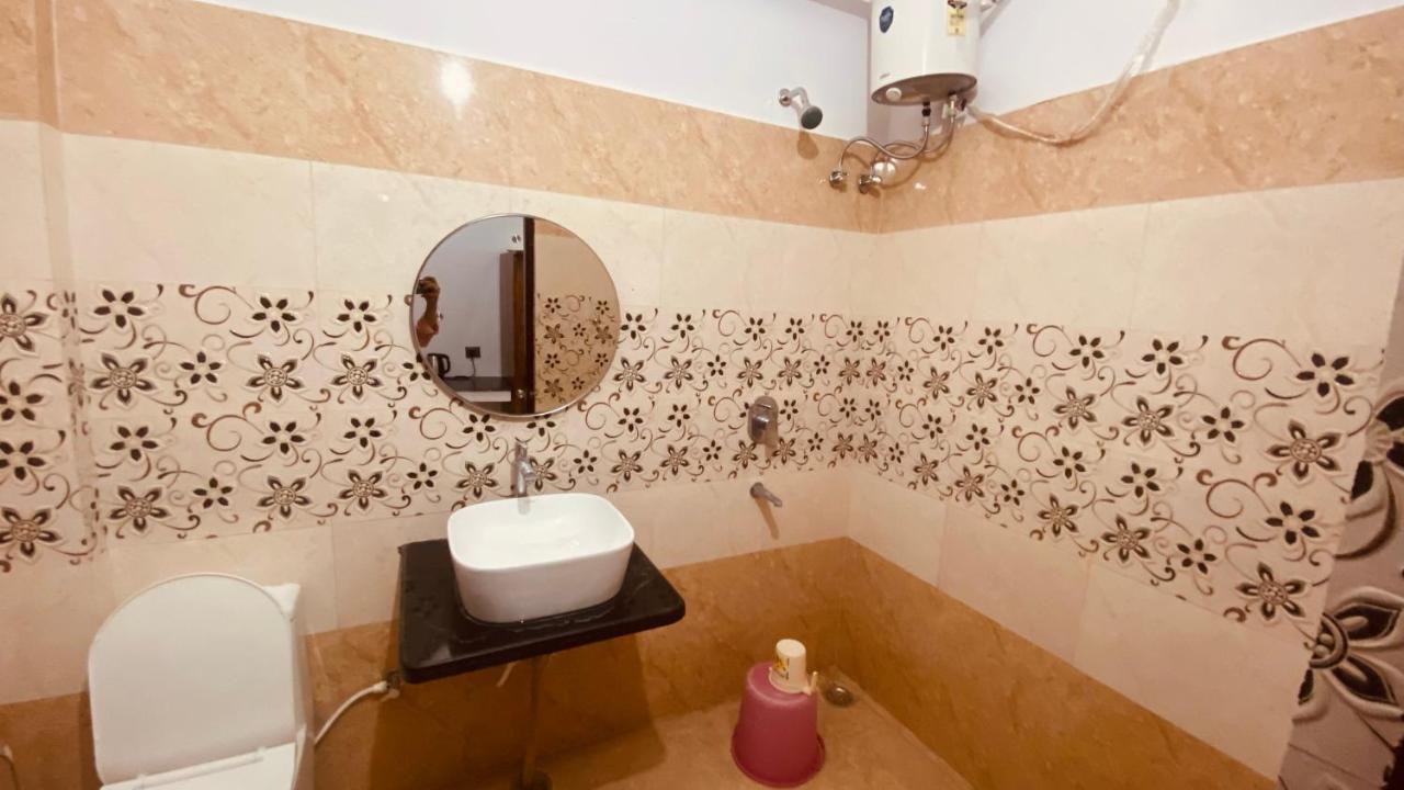 Shivalik Residency - Hotel & Banquet Hall Bāra Banki Exterior foto
